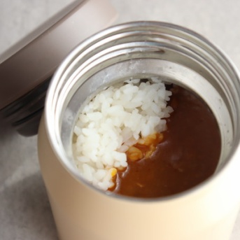 何もかも全てを投げ出してレトルトカレーの日