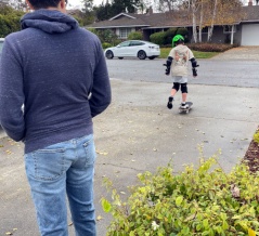 息子が孫に教える