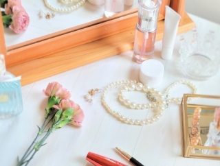 【もとび美容外科】で手に入れる、すっきりシャープな若返り小顔