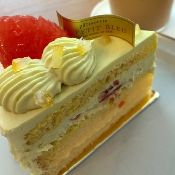 姫路　ケーキセット♪《ル・プティブルー》