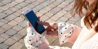 明日遊ぶ予定だったので、LINEで「明日どうする？」と聞いてみた。でも返事がなかなか来なくて…