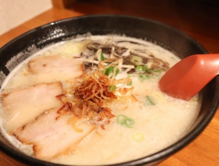 「らーめん商人」の『白とんこつ』など（高槻市大畑町）【たかつーグルメ】