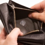 俺の知り合いが貧乏なのにゲームとか漫画買いまくってんだけど・・・ 	