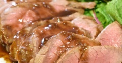 いい断面♪牛もも肉のステーキ