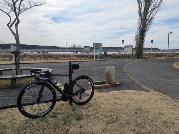 寒い冬でも強くなる！ロードバイクで実践したい基本的なウォーミングアップと注意点