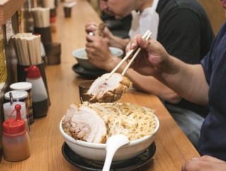 他人のハシの持ち方って気になる？