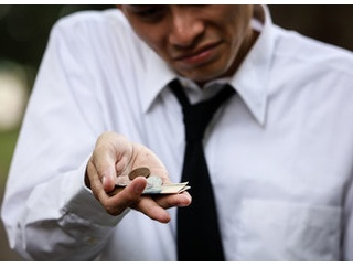 嫌いです、カネにだらしのない奴