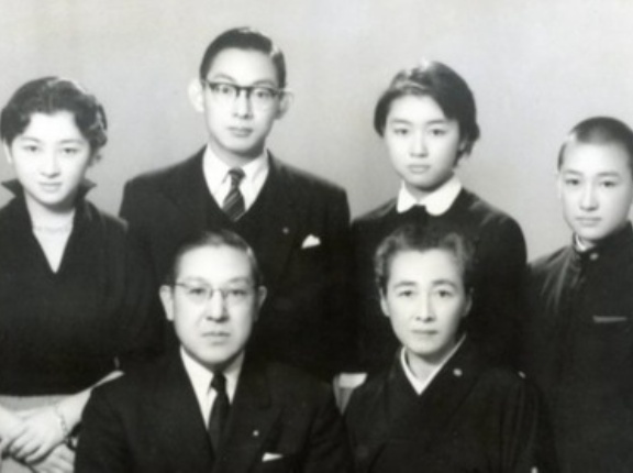 美智子さまの華麗なる閨閥 | 濱口雄幸・安西家・大原家・三木武夫・犬養家……正田家が結んだ政財界の人脈