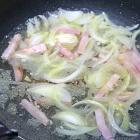 春野菜たっぷり♪菜の花とベーコンの簡単ワンパンパスタ！