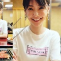 『倉科カナ』焼肉を堪能する自然体ショット