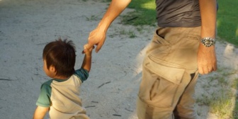 【これってもしや疑われてますか？】夫と共通の知り合いの既男がいるのですが、その人と偶然にもしょっちゅう会うんです。お互い携帯番号すら知らないのですが…