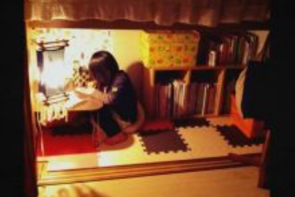 子供に 押し入れ で 秘密基地 をプレゼントするママが急増中 Diyナビ Diyプレゼント Diyナビ