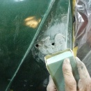 13　スカットルパネルの研磨をします