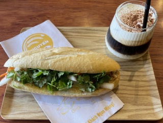 (札幌)至上最高さくふわっ！バインミーと「塩コーヒー」？