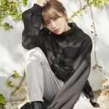 『[イコラブ] HUSTLE PRESS「=LOVE（イコールラブ）連載 私服でポン！（2021年 冬編）」10人目 野口衣織【衣織ちゃん】』の画像