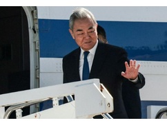 【速報】王毅外相「日本の軍国主義の復活阻止は米中の共同責任」⇒ トランプ「俺に日米同盟を破棄しろと言ってるのか？」