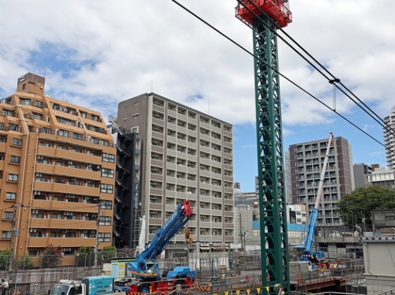 1基目のタワークレーン設置「板橋駅板橋口地区第一種市街地再開発事業」の建設状況！地上34階板橋駅直結タワマン（2025.8.2）