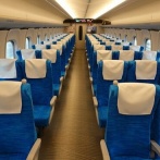 外国人客、新幹線の“とあるアナウンス”に爆笑「日本人は○○でこんなに謝るのかよｗｗｗｗｗｗ」