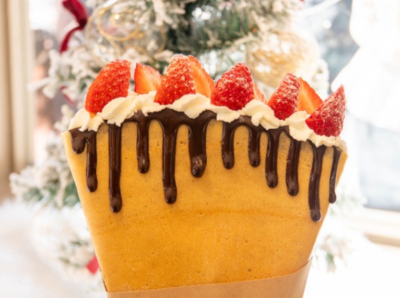 「クレープとエスプレッソと」の『ストロベリーチョコメルト』（高槻市北園町）【たかつーグルメ】