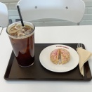 大学路カフェ　デザートカフェ『YOGER CHOU21』　いちごヨーグルトのシュークリーム　요거슈21