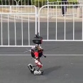 【動画】中国のロボットマラソン大会で最下位となったロボット、かわいい😍と世界で話題