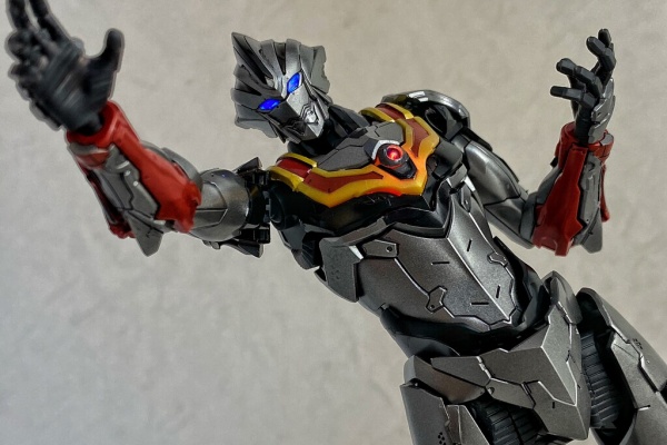 全塗装完成品LEFウルトラマンスーツイーヴィルティガフィギュアライズスタンダード 全塗装完成品LEFウルトラマンスーツイーヴィルティガフィギュア