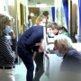 【これが現実】コロナ行動制限を撤廃したイギリスが医療崩壊…病院の廊下で3日間待機、外には救急車の行列