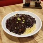 たっとり屋の親父　「夢は叶う　努力している人を　運命は裏切らない」