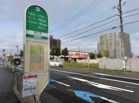 中央区にあるバス停『堀の内』（県庁・女池方面）が浸水対策工事に伴って移動されるらしい。10月26日～2028年秋頃。
