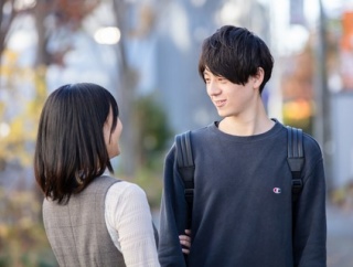 【非モテ速報】女の子「デートにリュックとか肩掛けバッグはマジでやめてほしい」