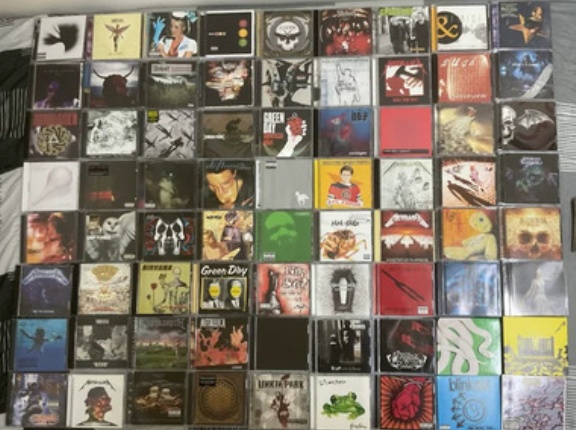 再びCDブーム到来 Z世代はCDで音楽を聴いてるらしい なぜCDが復活したのか