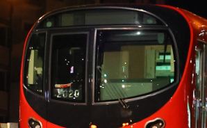 丸ノ内線2000系の新車納入陸送