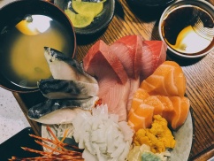 【ニュース】はま寿司さん、罰金50万円の5日後に『即おかわり』した迷惑系キッズの人生を終わらせるwww