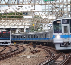 特急の着席需要重視への方針転換にも影響か 小田急における快速急行の難しい立ち位置とは