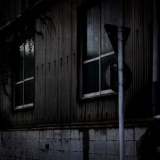 死ぬ程洒落にならない怖い話を集めてみない？『降ろされたブラインドの秘密』