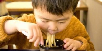 大学生の義弟がうちに同居してる。普段は子の面倒も見てくれて助かってるけど、育児に口を出されるとイライラする…