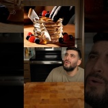 『SNSとかショート動画でよく見る透明なAIパンケーキを作ってみた』の画像