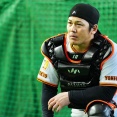 甲斐拓也(300,000,000円)　率.077(13-1)  本1 点1 OPS.385