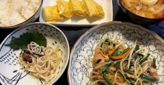 生憎の雨かも＆豚肉とニラモヤシ豆板醤炒め