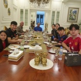 『プラチャン閣下私邸で』の画像