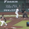 【vsオリックス】吉田正尚シフト成功！一・二塁間のサードゴロに仕留める
