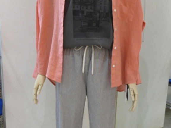 マイカアンドディール、転写プリントTシャツ＆カフネ、コットンリネンストレッチテーパードパンツ