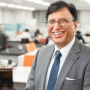 亀田製菓のインド人会長の発言のせいで株価が急落してる……