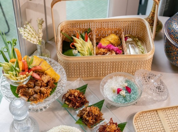 【Khao Chae - Essence of Summer　カオチェー】　at　ベンジャロン　～熱い時期限定！伝統的なタイ宮廷料理で体をひんやり休めましょう～　(PR)