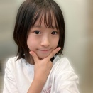 根本花凛 「最近自分でもボーイッシュになってきたなぁと思いまして···  イケメンポーズをしてみました笑」