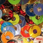 CDショップ店主が激怒「みんな全然CD買ってくれない 助けて」