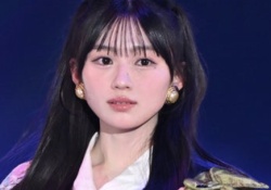 川﨑桜、ランウェイで誰も真似できない変なコーデさせられてて草