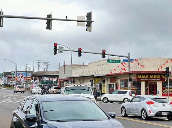 KTMスナックスがハワイのスーパーマーケットと提携して期間限定で販売している、マウイ島をサポートするライスクラッカーを見つけました。そう、あられです。