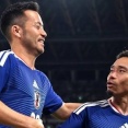 吉田麻也「日本代表選手たちには長友佑都（39）と一緒に風呂に入ってほしい。彼の凄さが分かるはず」