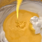 オーブンいらずで簡単！フライパンでしっとりふわふわミニクリスマスケーキ！